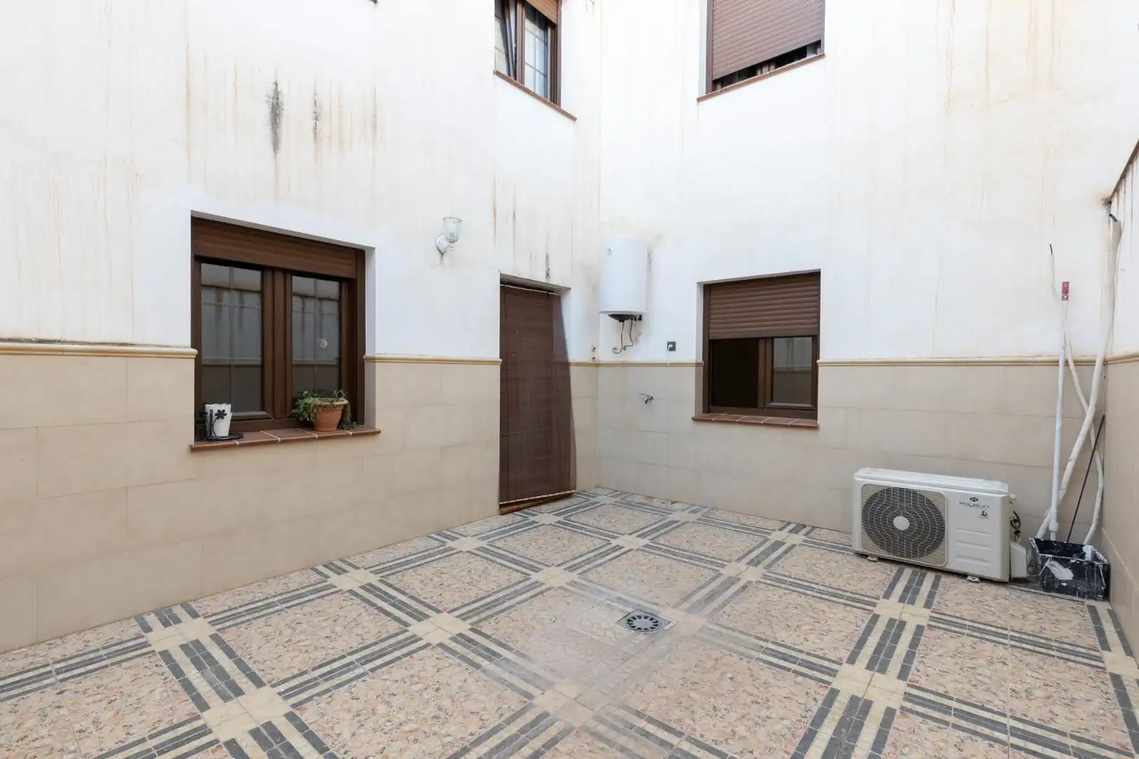 Wohnung zum Verkauf in Íllora mit Privatgarten, Terrasse und Balkon