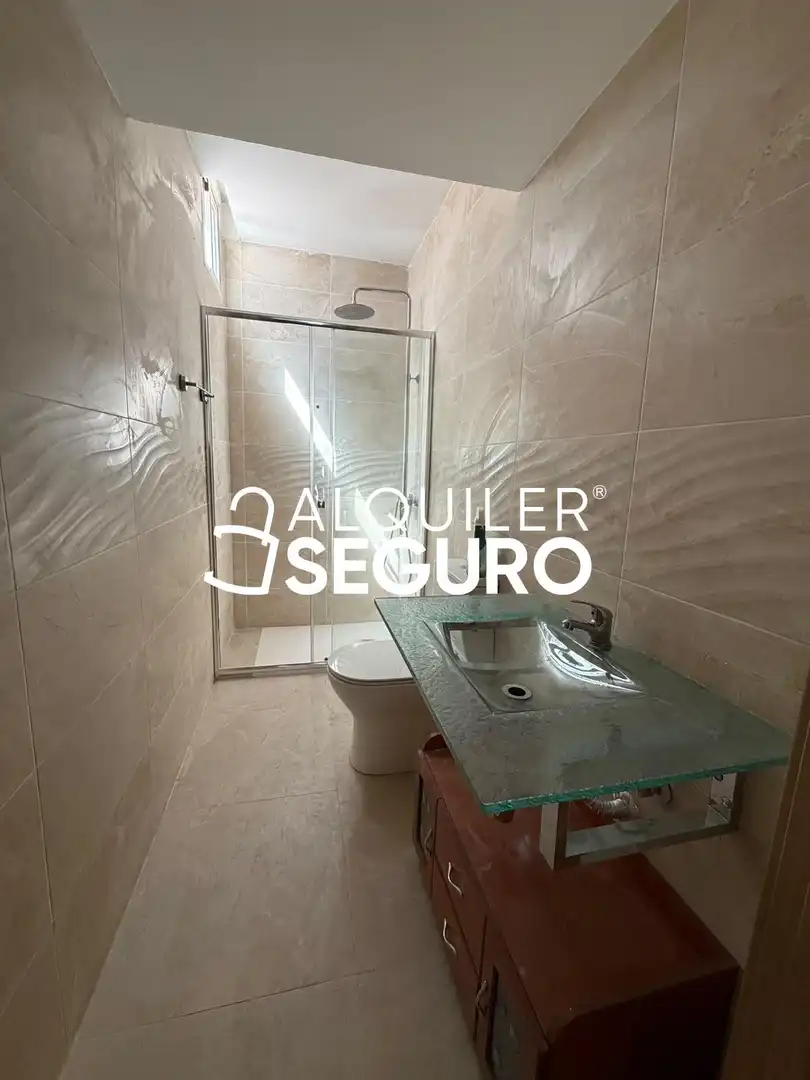 Baño de Casa o chalet de alquiler en Madrid
