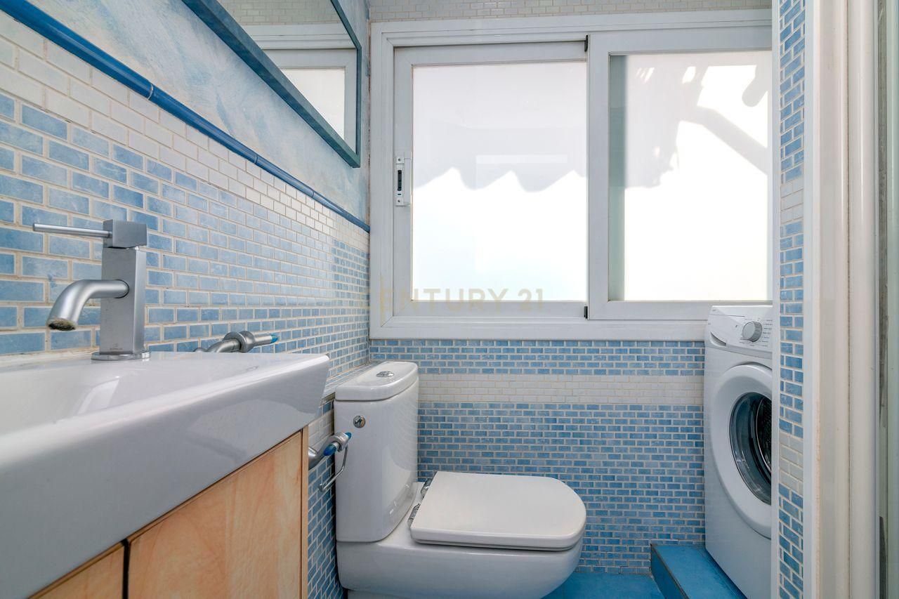 Baño de Apartamento en venta en Sant Boi de Llobregat
