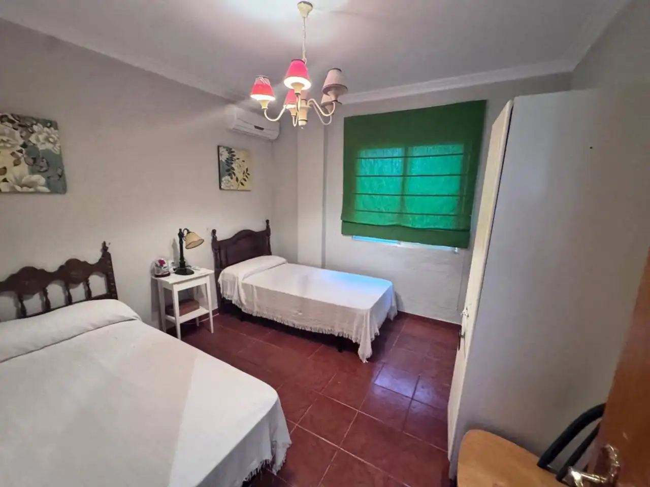 Habitación de Finca rústica en venta en Arahal con Aire acondicionado y Amueblado