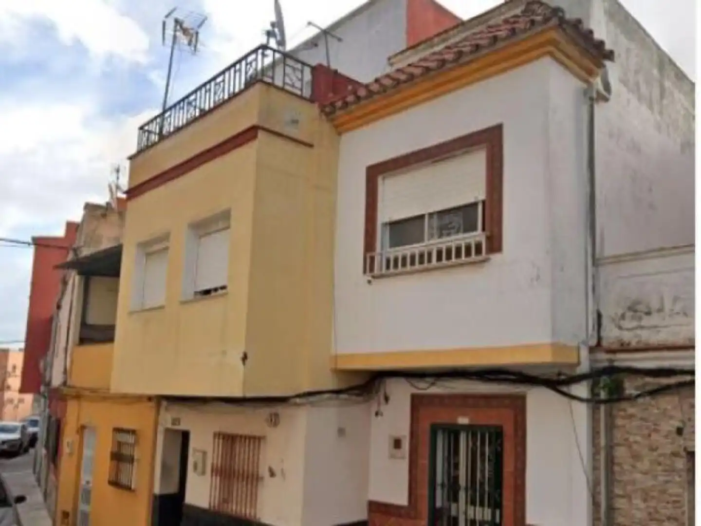 Exterior view of Houses for sale in Algeciras
