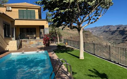 Piscina de Casa o xalet en venda en San Bartolomé de Tirajana amb Aire condicionat, Jardí privat i Parquet