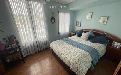 Schlafzimmer von Wohnung zum verkauf in Ortuella mit Heizung, Terrasse und Balkon