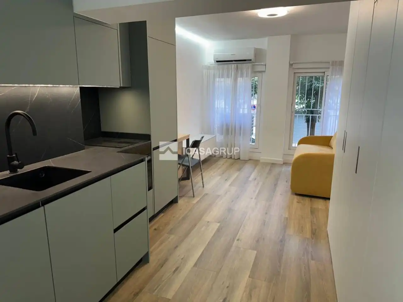 Cuina de Loft en venda en Rubí amb Aire condicionat, Parquet i Moblat