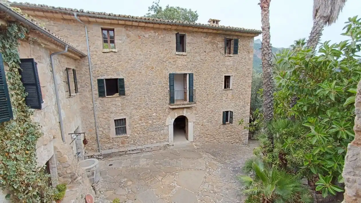 Vista exterior de Casa o chalet en venta en Estellencs