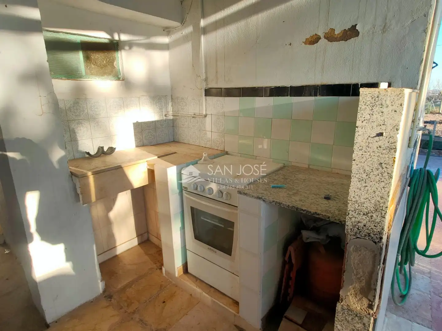 Cuina de Casa o xalet en venda en Novelda amb Jardí privat, Terrassa i Traster