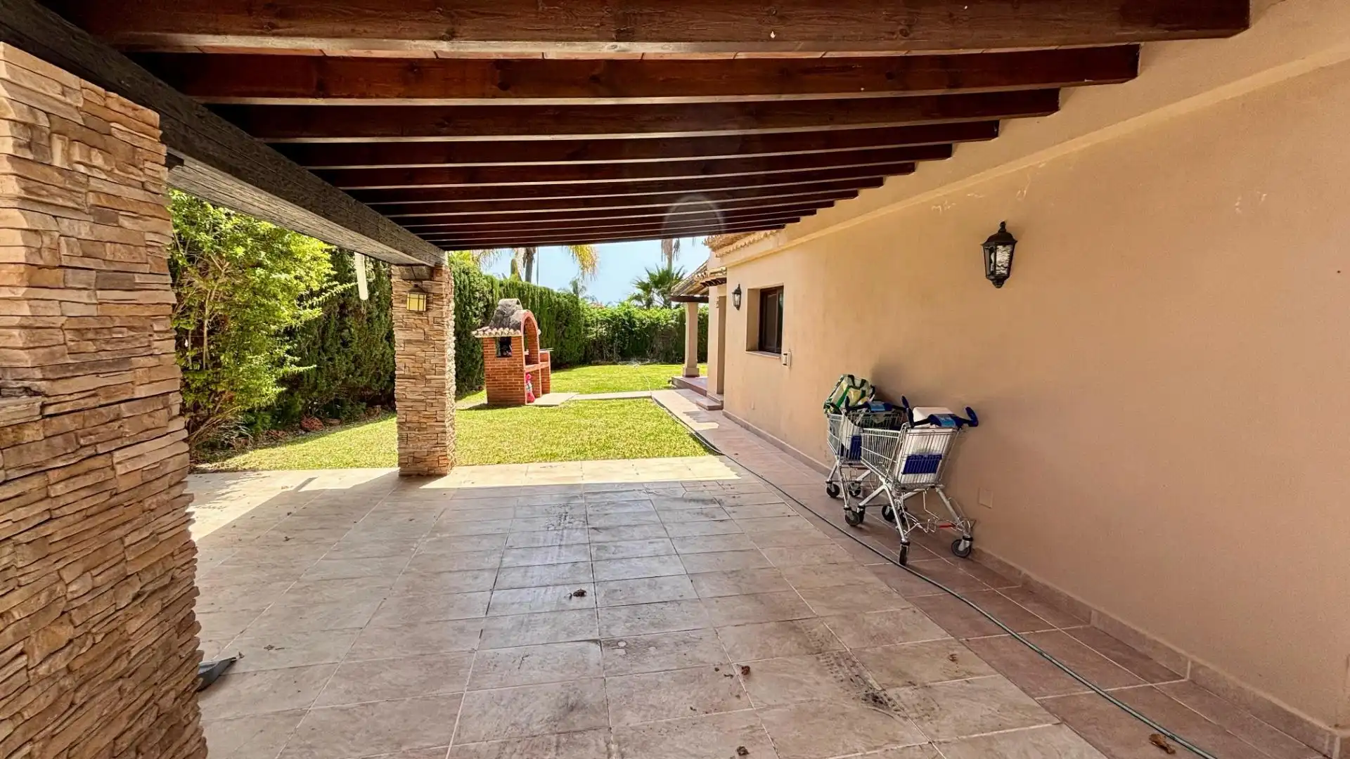 Villa con terrazza in vendita a Milla de Oro, imagen 7