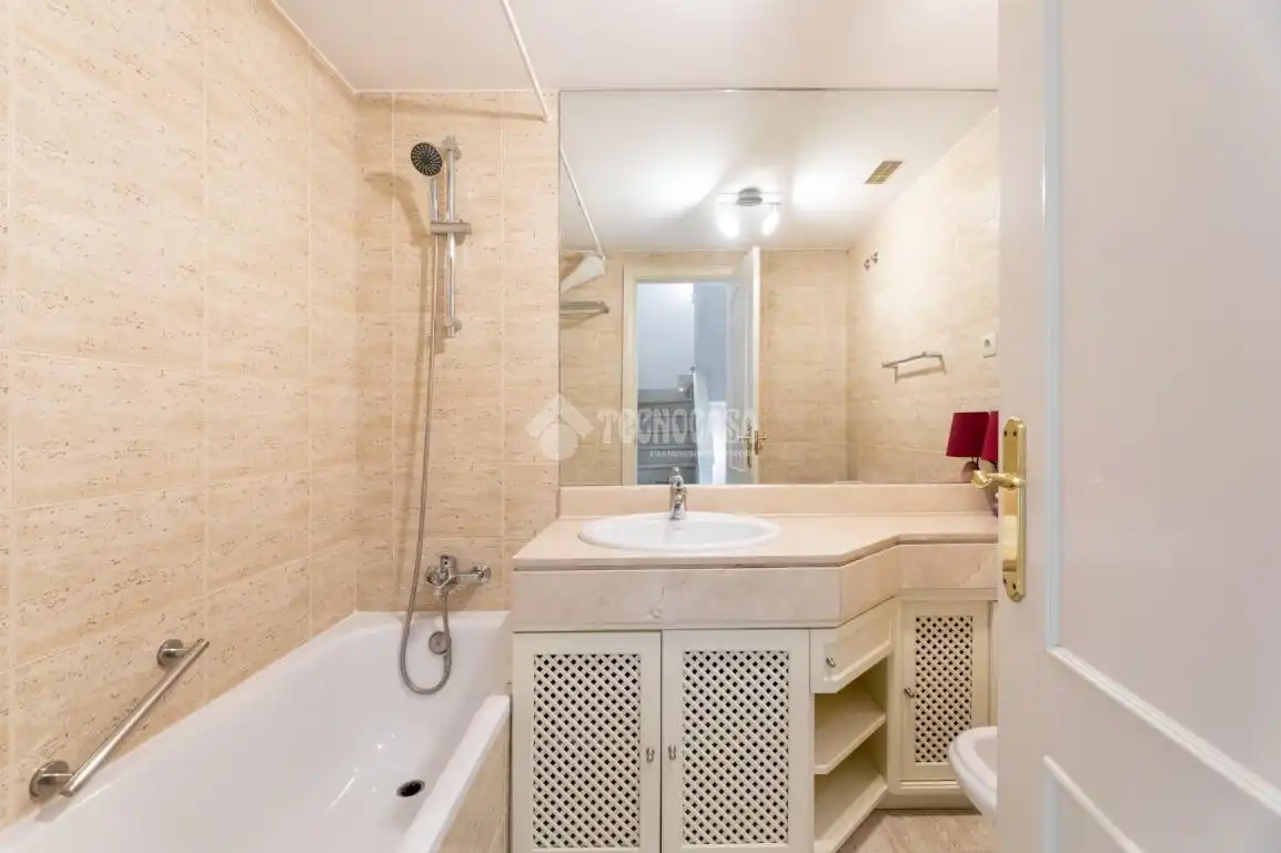 Bathroom of Detached homes for sale in Majadahonda  with Heating and Terrace