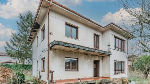 Solvia Inmobiliaria  Chalet independiente Molledo