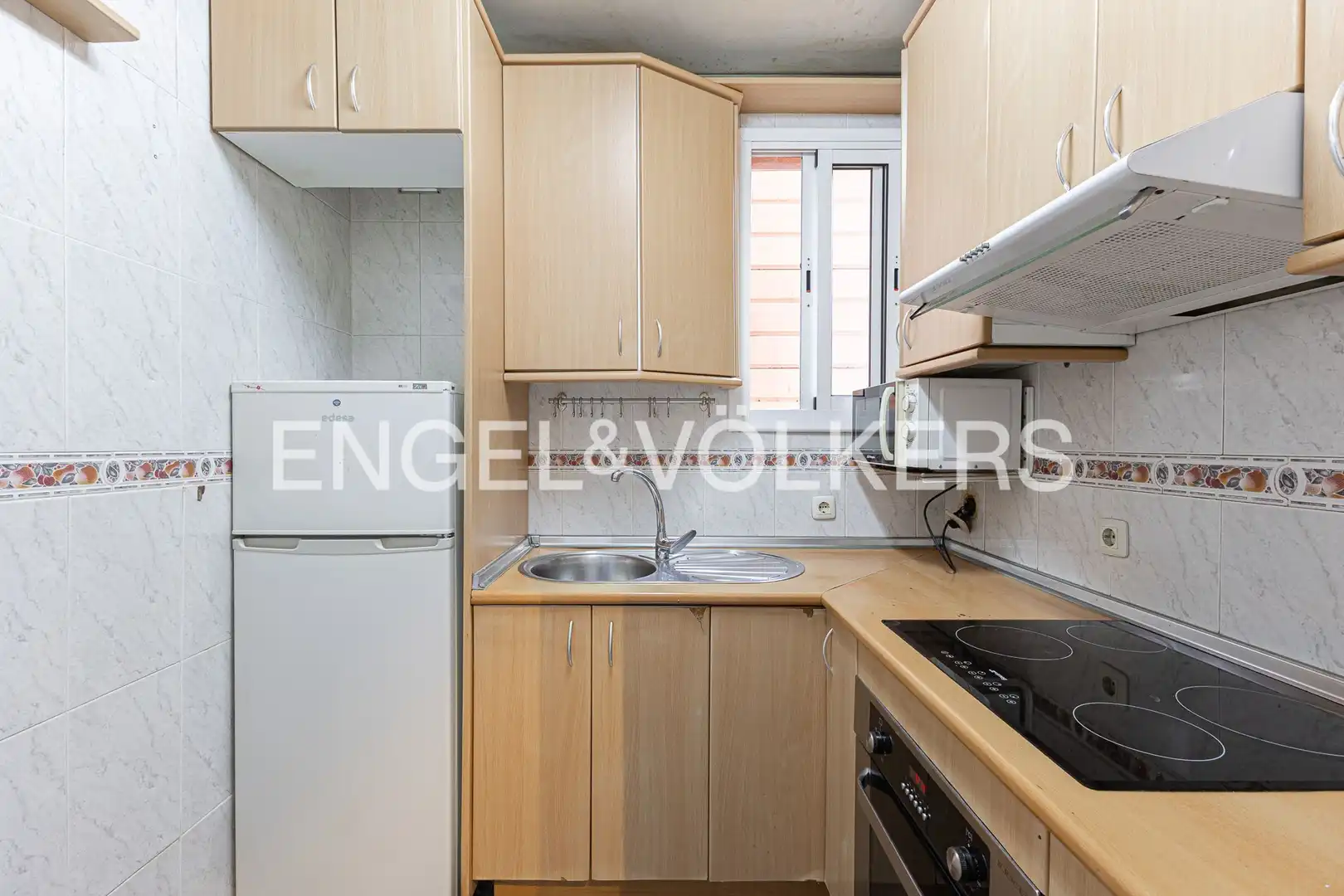 Kitchen of Flat for sale in Barcelona  with Heating, Parquet flooring and Balcony