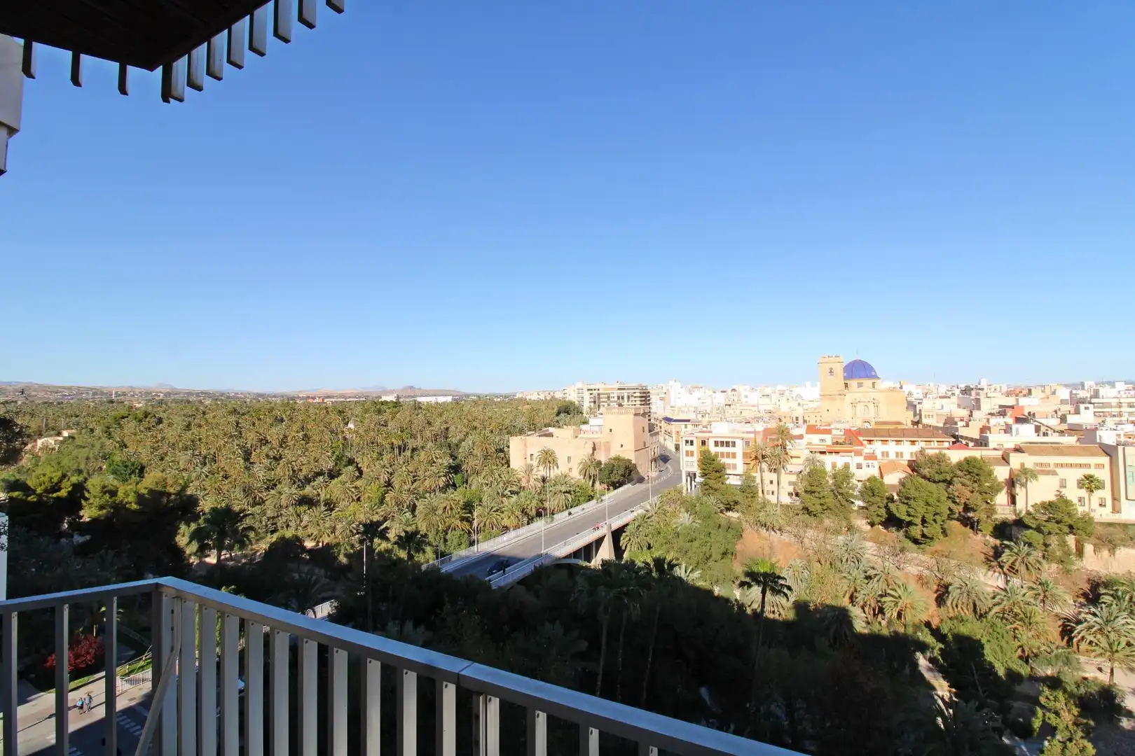 Piso con terraza en venta en Avenida COMUNITAT VALENCIANA, imagen 11