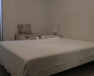 Dormitori de Pis de lloguer en  Sevilla Capital amb Terrassa