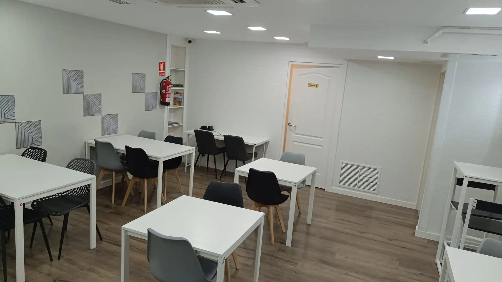Gewerbefläche zur Übernahme in Montmar, imagen 4