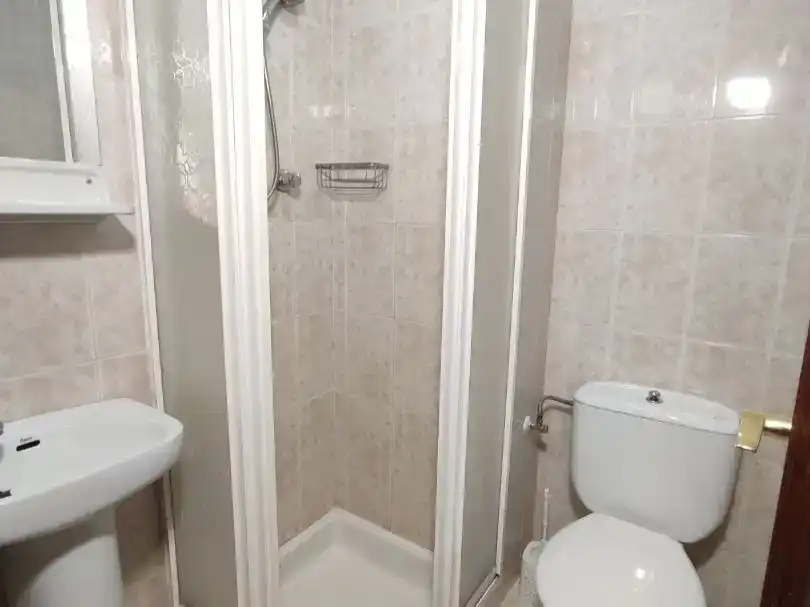 Bathroom of Flat for sale in Mijas