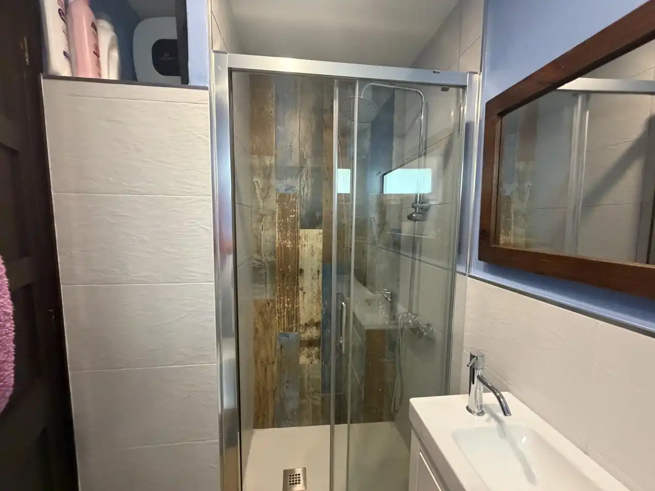 Bathroom of Study for rent in San Bartolomé de Tirajana  with Air Conditioner, Terrace and Furnished