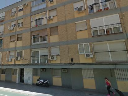 Exterior view of Flat for sale in  Sevilla Capital