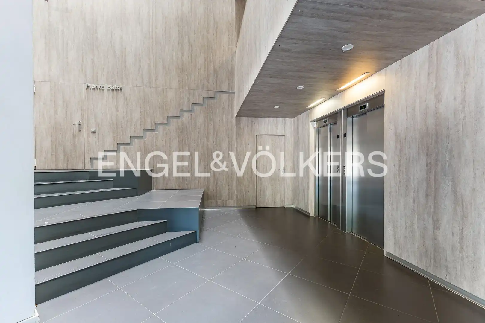 Duplexes for sale in Barcelona  with Air Conditioner, Heating and Terrace