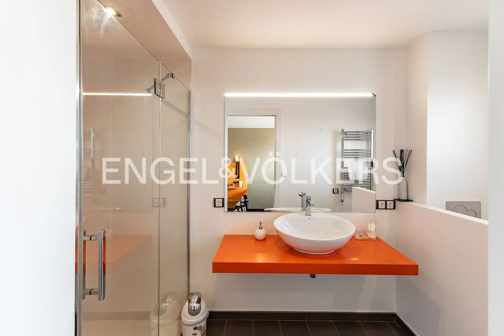 Bathroom of Houses for rent in Cabrils  with Air Conditioner, Heating and Private garden