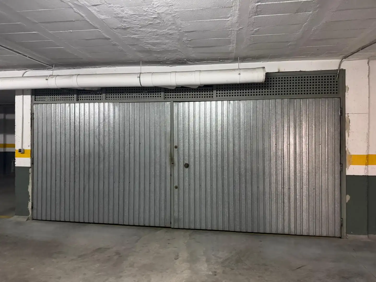 Parkplatz von Garage zum Verkauf in San Fernando