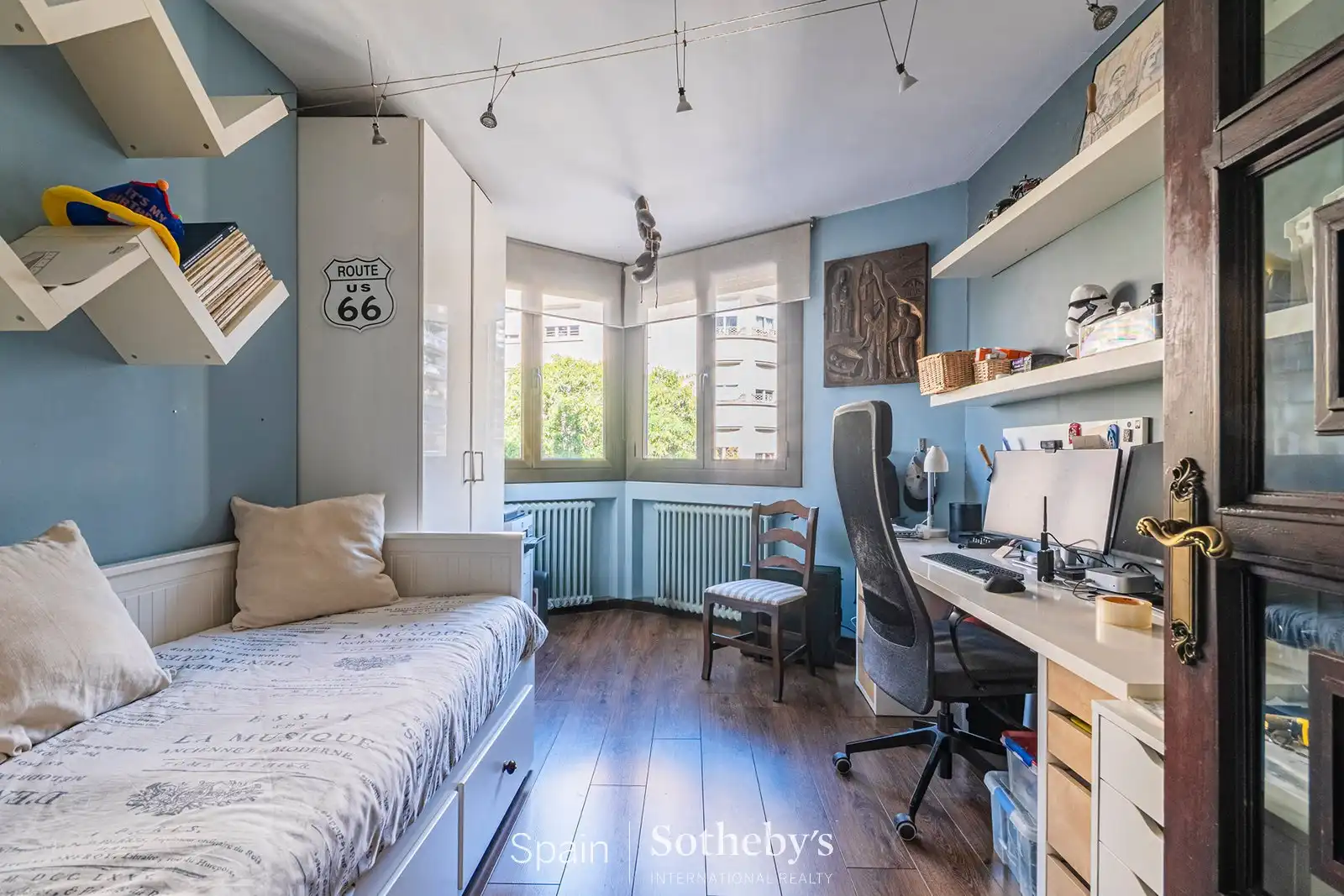 Dormitori de Apartament en venda en Barcelona amb Aire condicionat, Calefacció i Traster