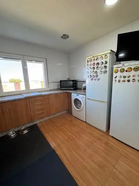 Cuina de Casa o xalet en venda en Calvarrasa de Arriba amb Calefacció, Jardí privat i Terrassa