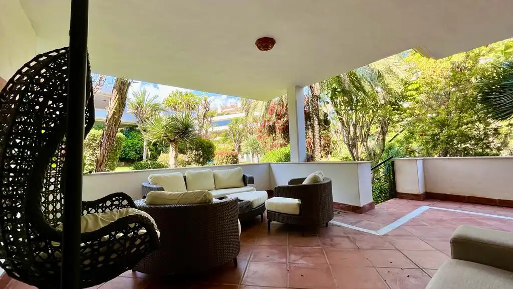 Terrace of Ground floor for rent in Marbella  with Air Conditioner, Private garden and Terrace