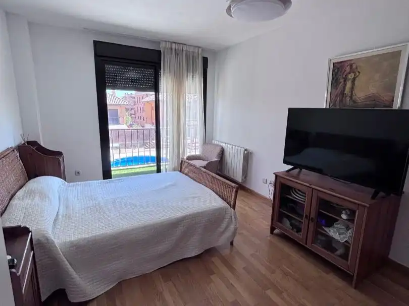 Dormitori de Casa o xalet per a compartir en Brunete amb Aire condicionat, Calefacció i Jardí privat