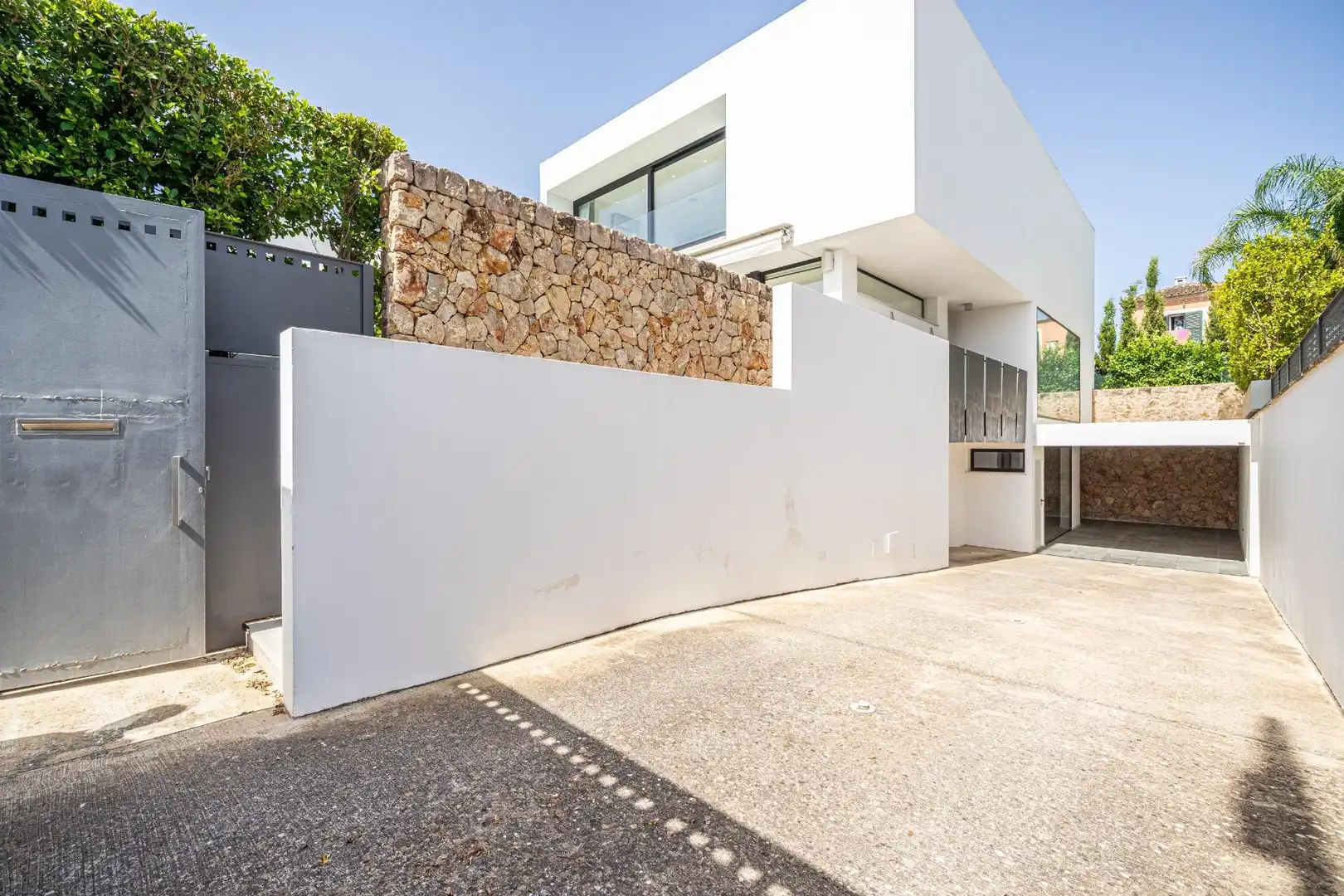 Vista exterior de Casa o xalet en venda en  Palma de Mallorca amb Aire condicionat, Calefacció i Jardí privat