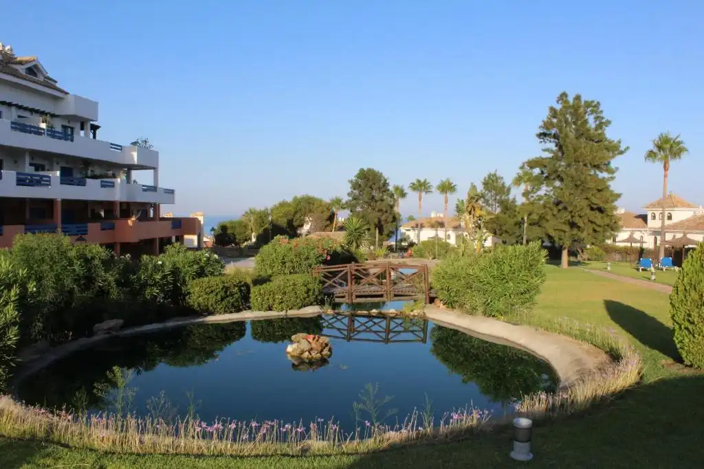 Jardí de Apartament en venda en Manilva amb Aire condicionat, Calefacció i Terrassa