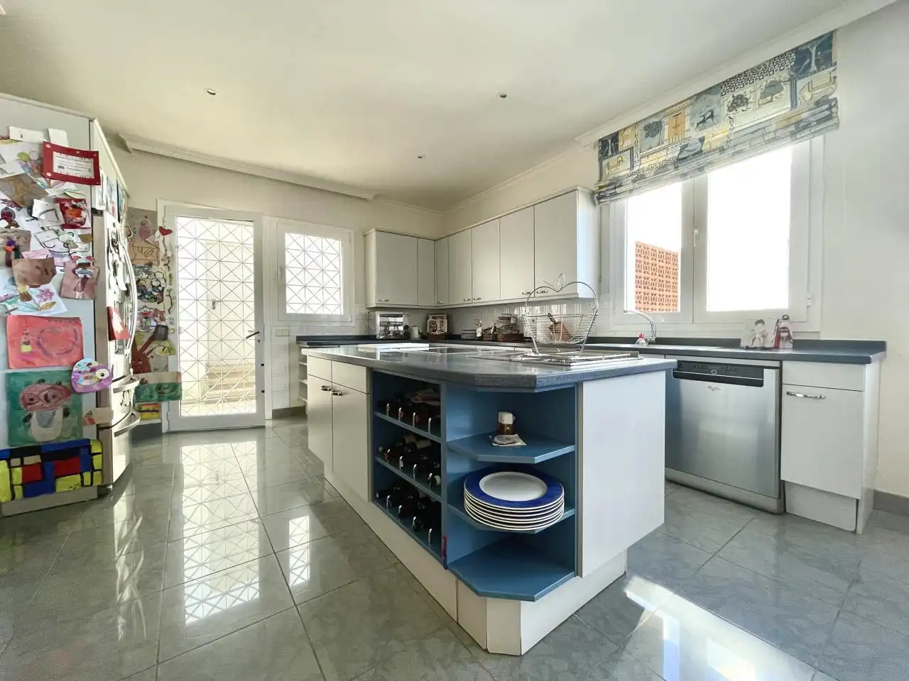Cuina de Casa o xalet en venda en Las Palmas de Gran Canaria amb Jardí privat, Terrassa i Piscina