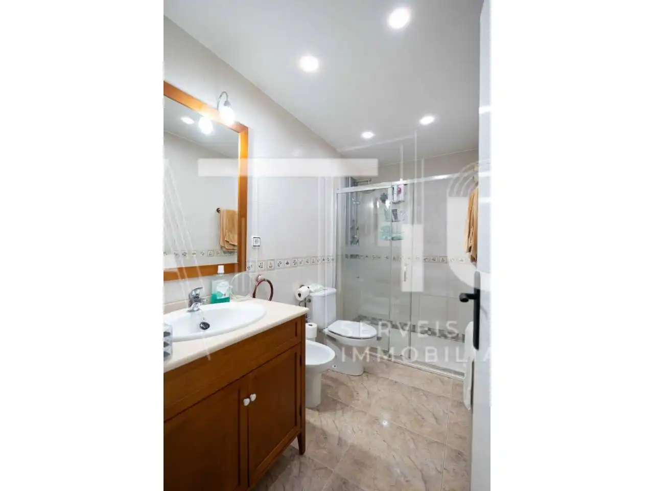 Baño de Apartamento en venta en Sabadell con Aire acondicionado, Calefacción y Trastero