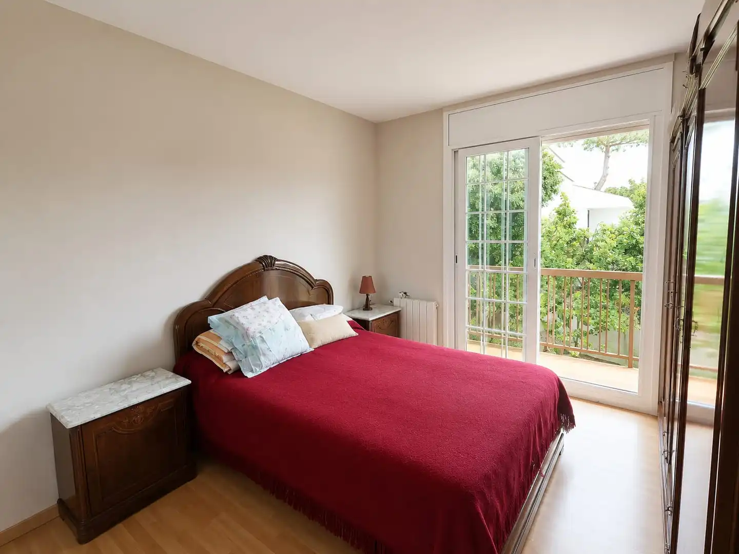 Habitación de Casa o chalet en venta en Badalona con Aire acondicionado, Calefacción y Jardín privado