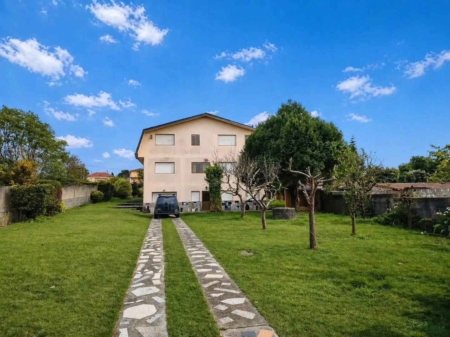 Außenansicht von Haus oder Chalet zum Verkauf in Vigo  mit Heizung, Terrasse und Balkon