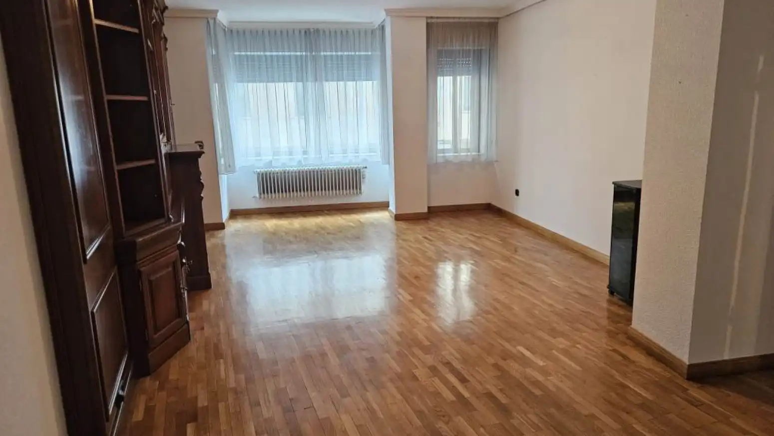 Living room of Flat for rent in Salamanca  with Heating, Parquet flooring and Terrace