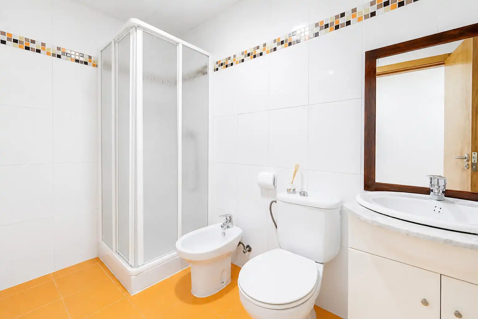 Baño de Piso en venta en Benaguasil con Aire acondicionado, Calefacción y Terraza
