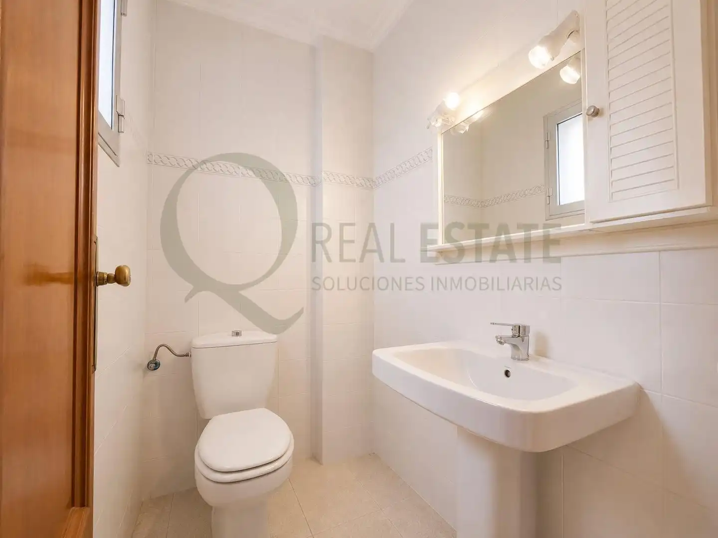 Baño de Casa adosada en venta en Alicante / Alacant con Calefacción, Jardín privado y Terraza