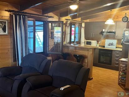 Sala d'estar de Casa o xalet en venda en Godelleta amb Aire condicionat i Piscina