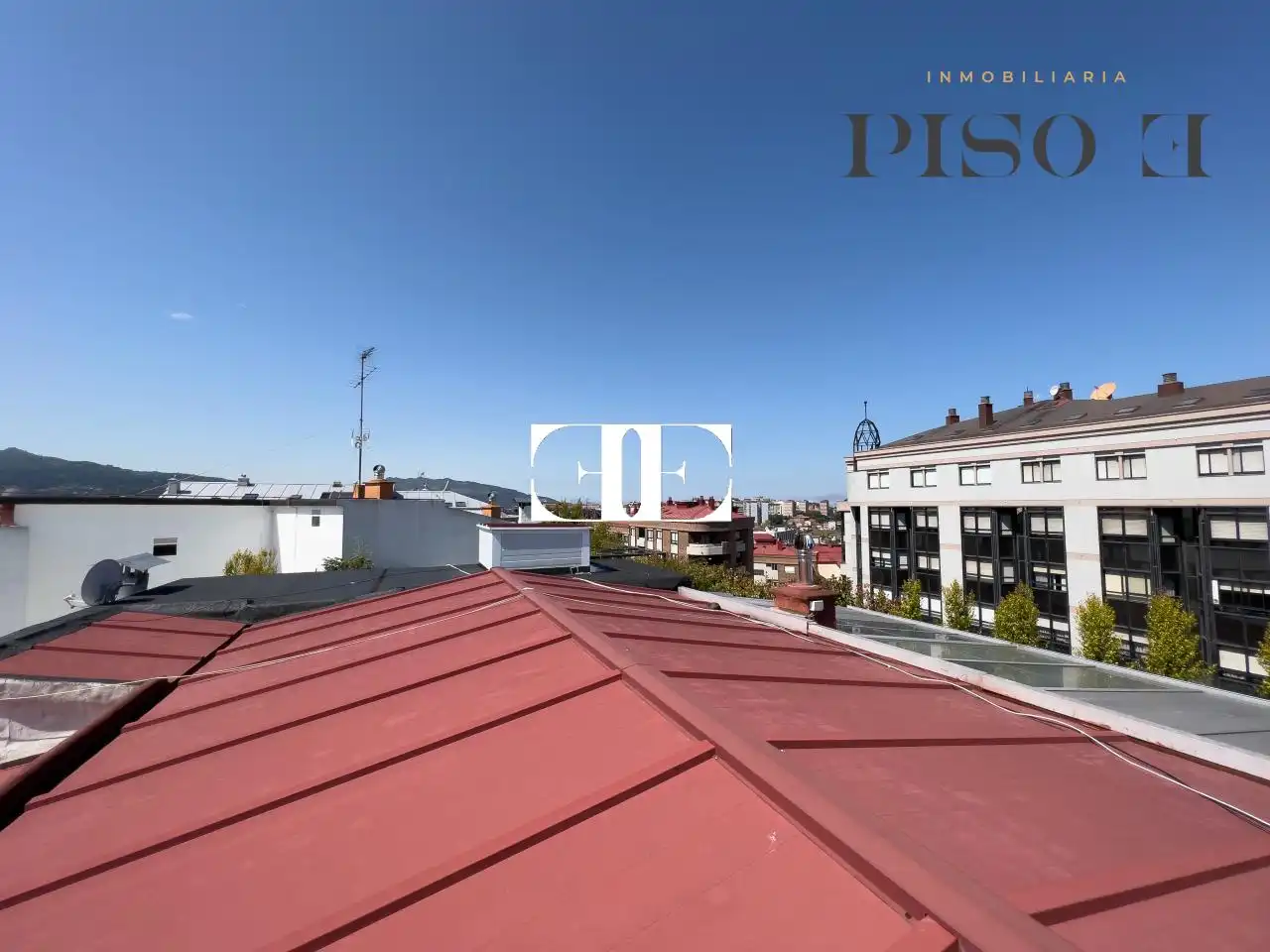 Vista exterior de Apartamento en venta en Vigo  con Calefacción y Trastero