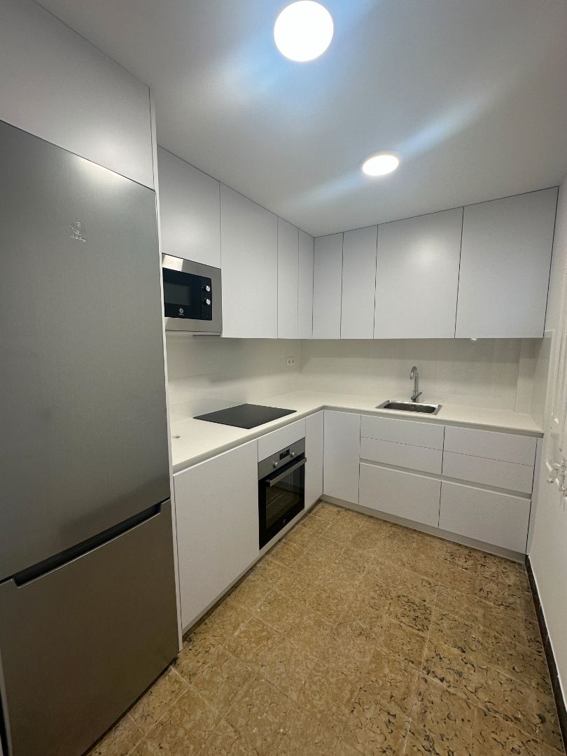 Cocina de Piso de alquiler en Girona Capital con Aire acondicionado, Calefacción y Terraza