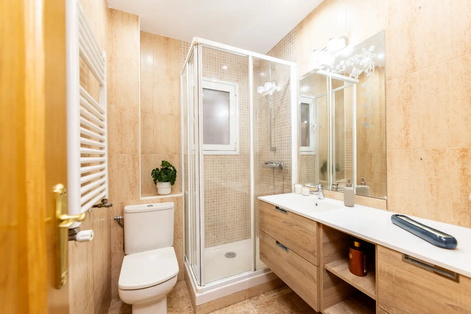 Baño de Piso en venta en Madrid con Aire acondicionado, Calefacción y Terraza