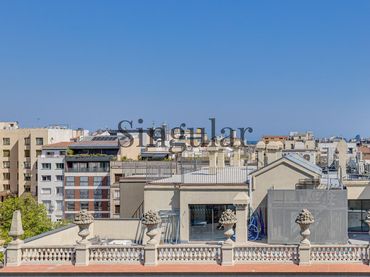 Penthouse with lift for sale in Avenida Diagonal