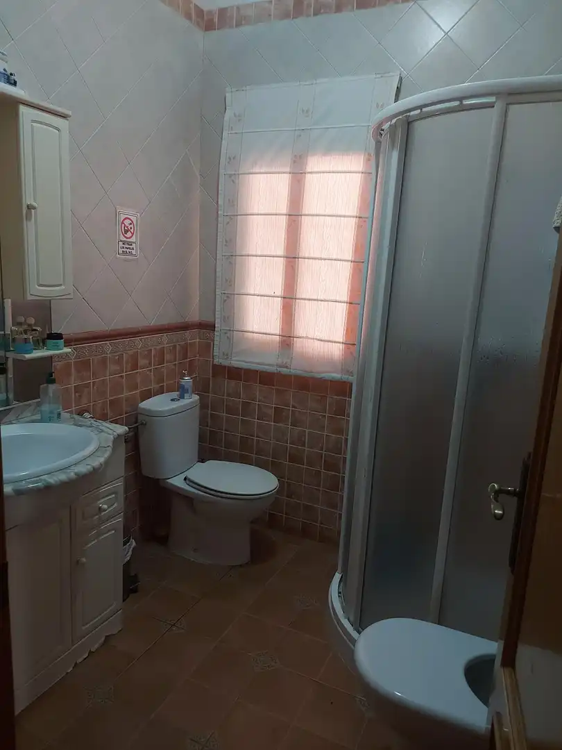 Baño de Casa o chalet en venta en El Carpio con Jardín privado, Terraza y Piscina