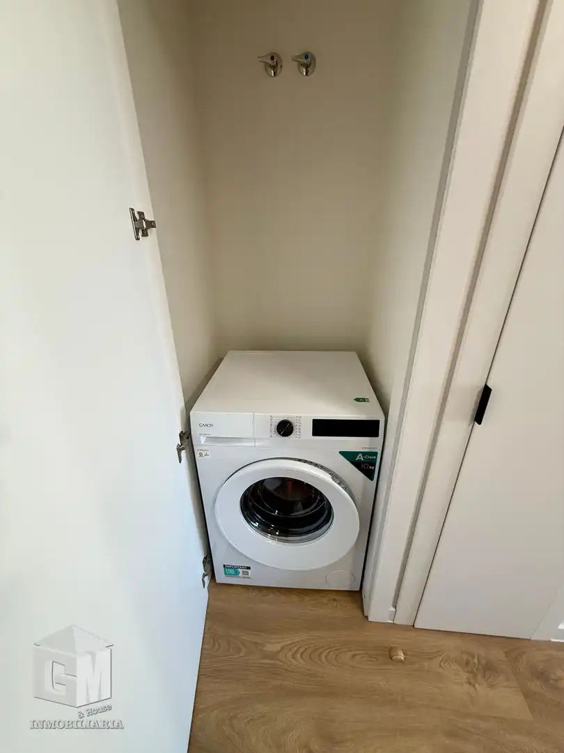 Exterior view of Apartments for rent in Madrid  with Air Conditioner, Heating and Storage room