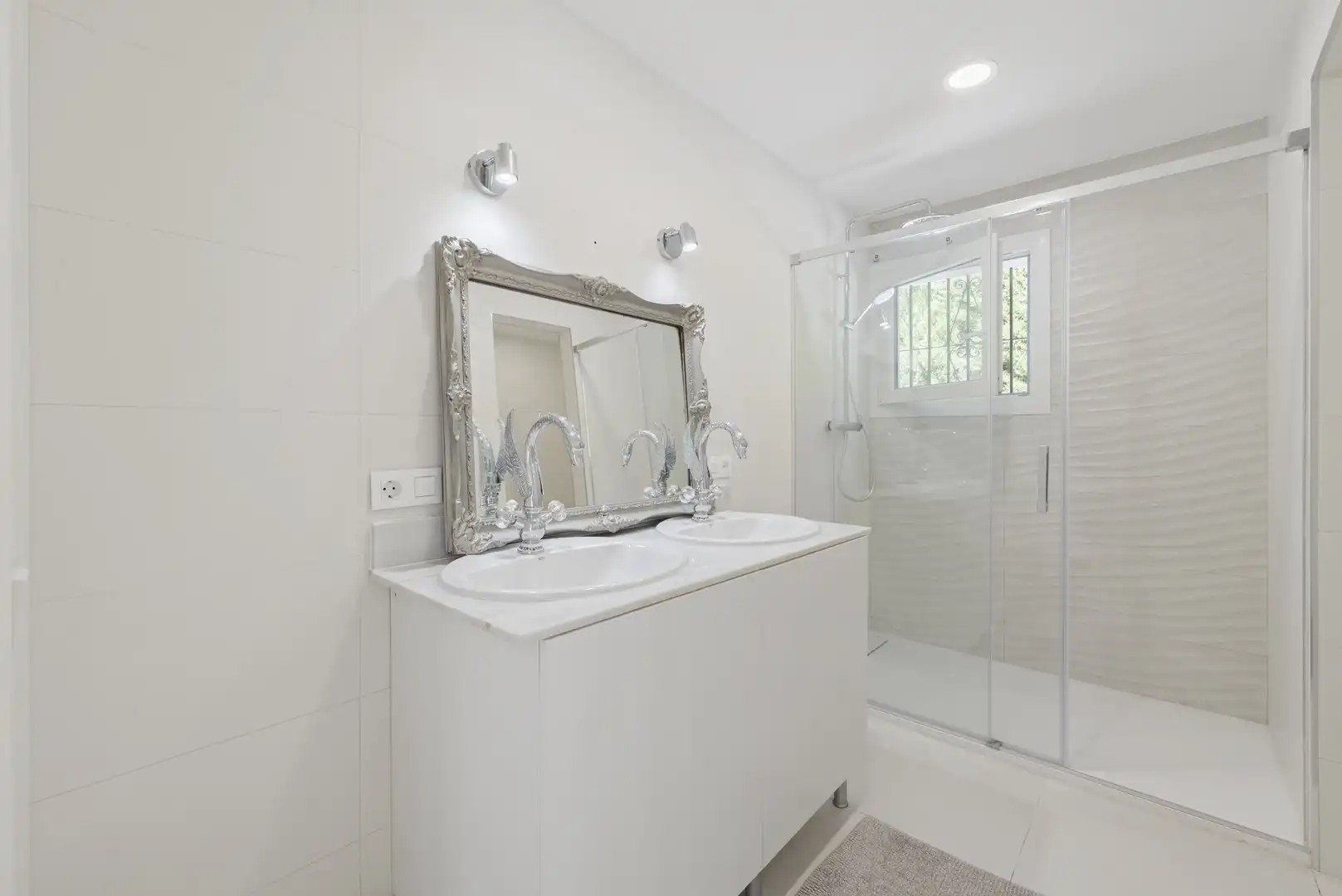 Bathroom of Houses for sale in Mijas  with Air Conditioner, Private garden and Terrace