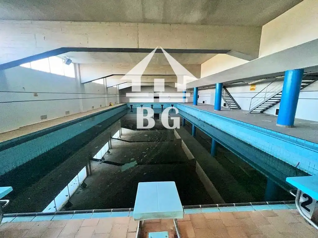 Schwimmbecken von Gebäude zum Verkauf in Blanes