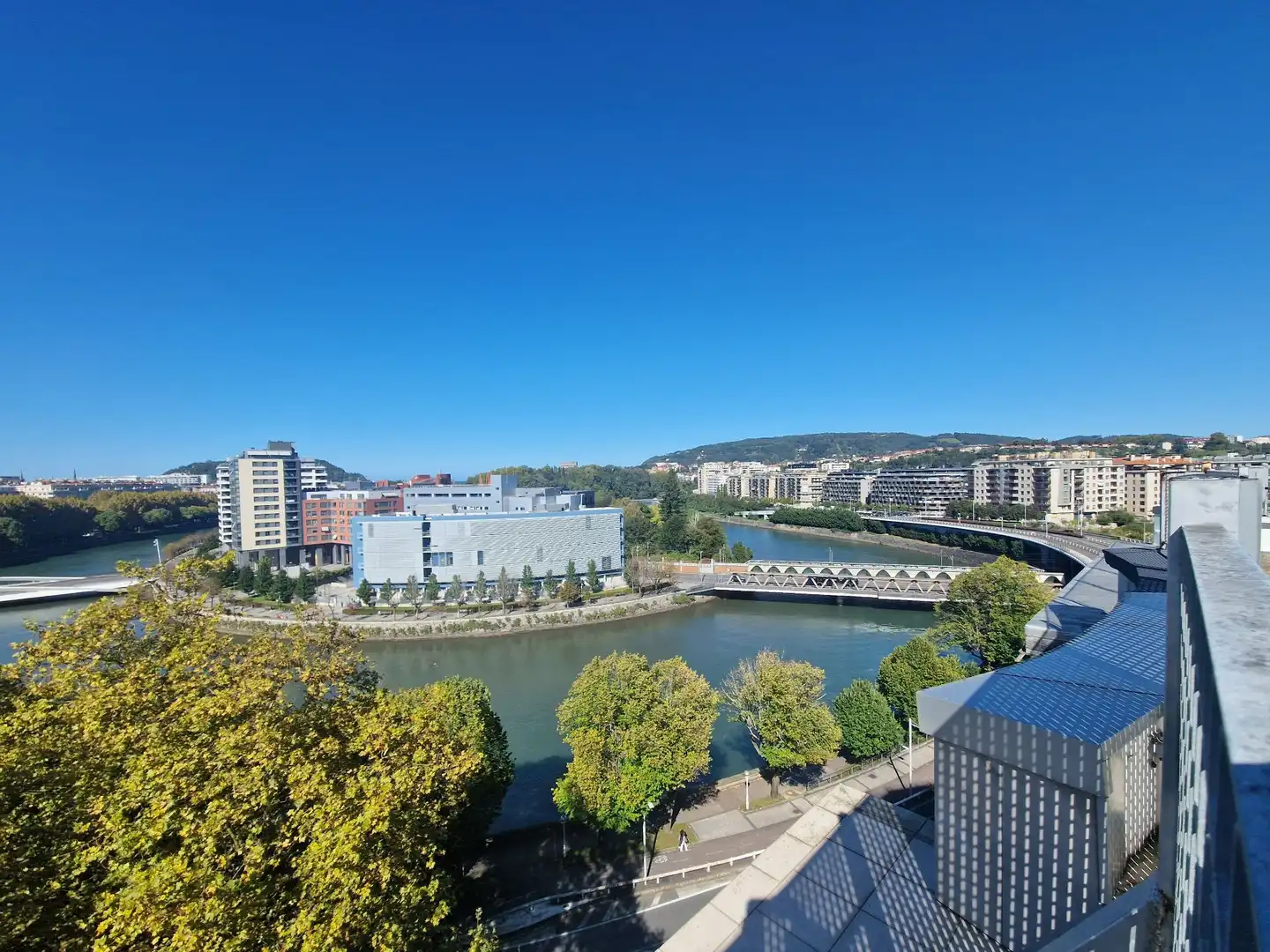 Vista exterior de Piso en venta en Donostia - San Sebastián  con Calefacción y Amueblado