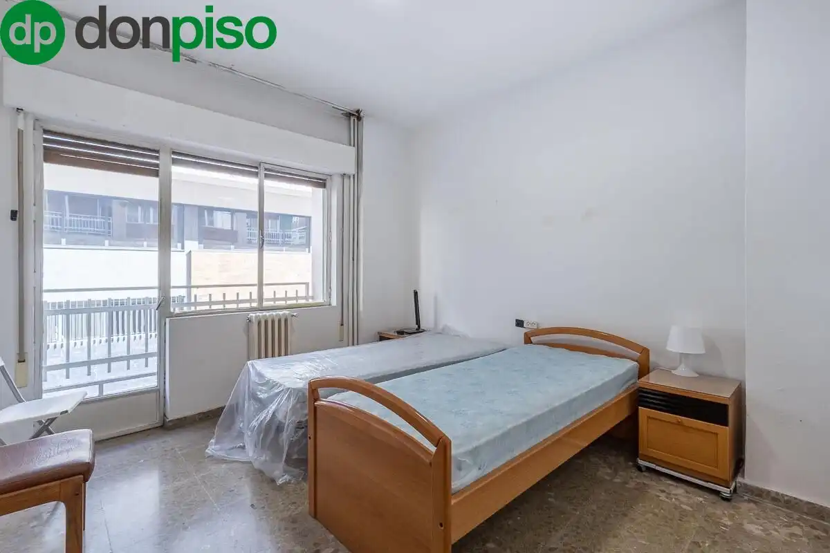 Schlafzimmer von Wohnung zum Verkauf in Granada