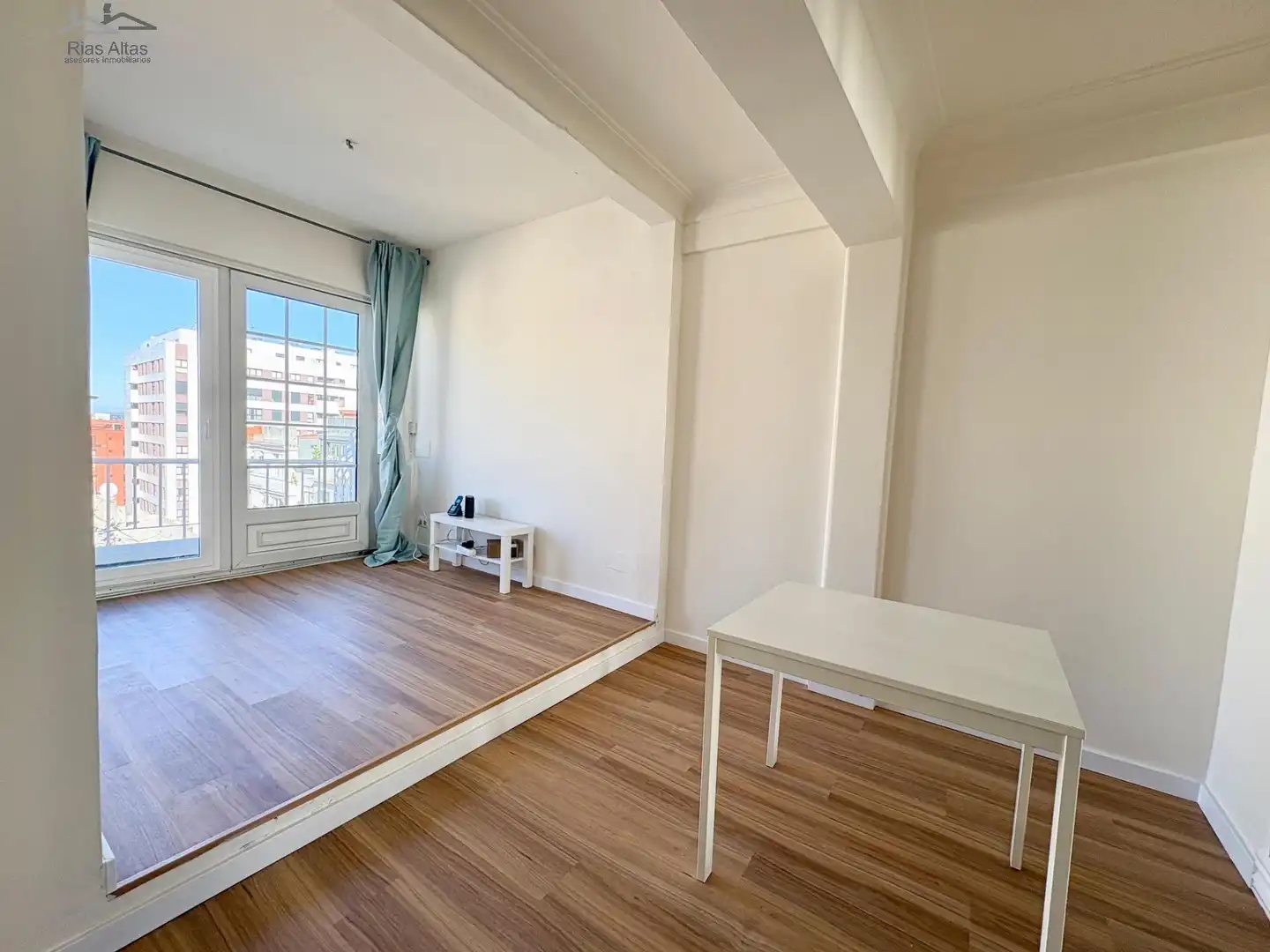 Habitación de Piso en venta en A Coruña Capital  con Calefacción y Balcón
