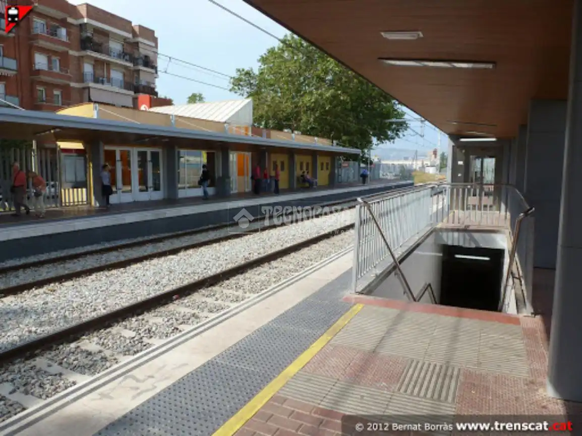 Parking de Piso en venta en Sant Adrià de Besòs con Aire acondicionado, Calefacción y Balcón
