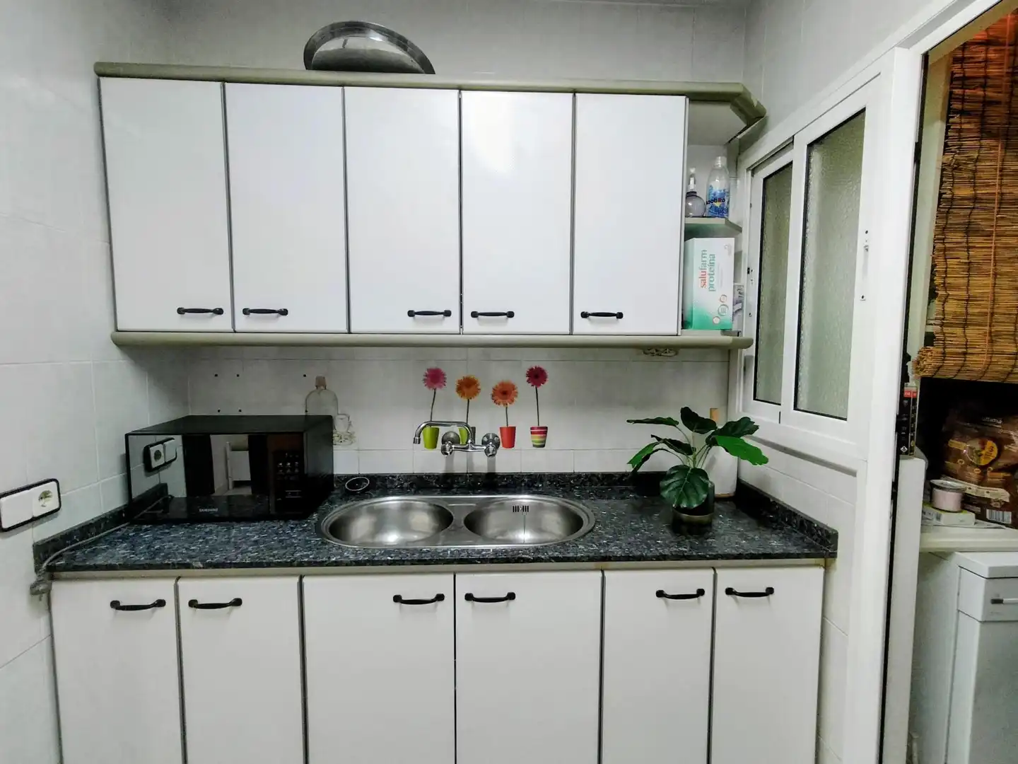 Cuina de Apartament en venda en Castelldefels amb Aire condicionat i Terrassa